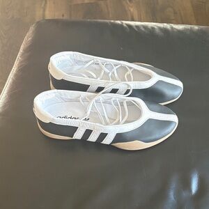 Adidas Women's Black and White Athletic Shoes